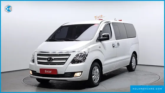 HYUNDAI STAREX 5-SEATER VAN