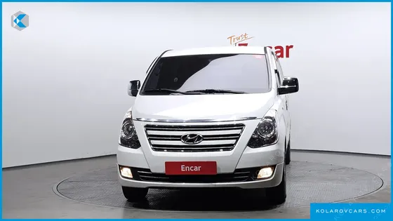 HYUNDAI STAREX 5-SEATER VAN