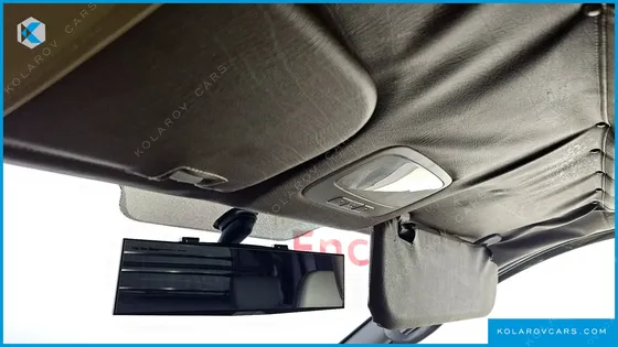 HYUNDAI STAREX 5-SEATER VAN