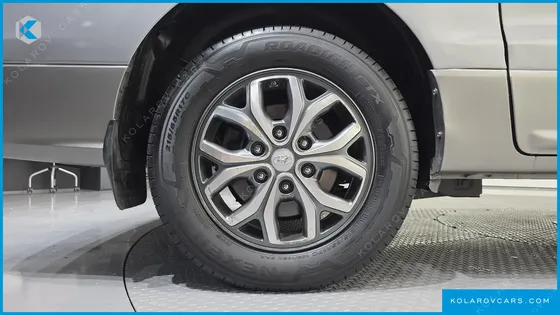 HYUNDAI STAREX 4WD 12-SEATER WAGON