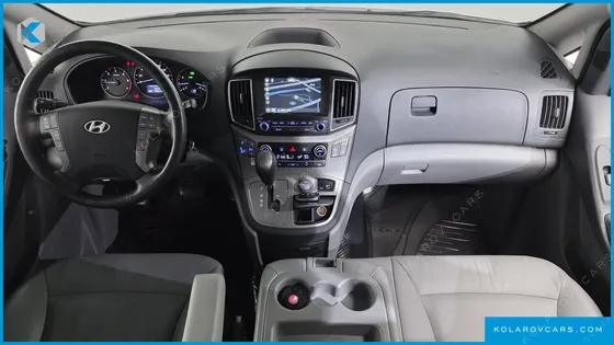 HYUNDAI STAREX 4WD 12-SEATER WAGON