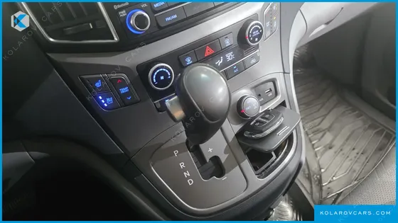 HYUNDAI STAREX 4WD 12-SEATER WAGON