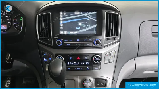 HYUNDAI STAREX 4WD 12-SEATER WAGON