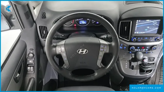 HYUNDAI STAREX 4WD 12-SEATER WAGON