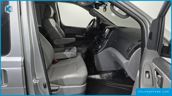 HYUNDAI STAREX 4WD 12-SEATER WAGON