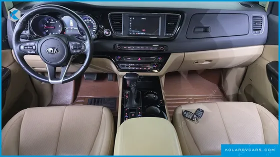 KIA CARNIVAL 9-SEATER HI-LIMOUSINE