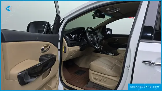 KIA CARNIVAL 9-SEATER HI-LIMOUSINE