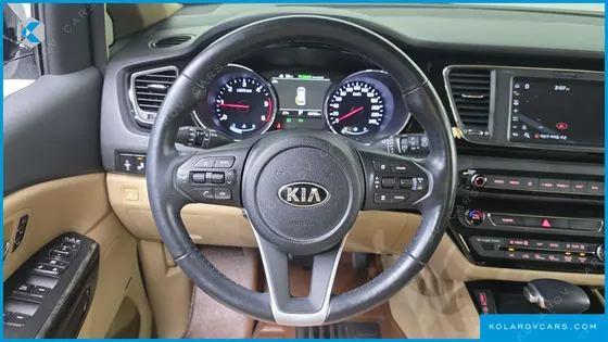 KIA CARNIVAL 9-SEATER HI-LIMOUSINE