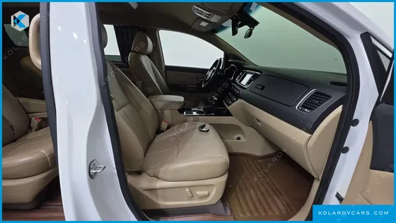 KIA CARNIVAL 9-SEATER HI-LIMOUSINE