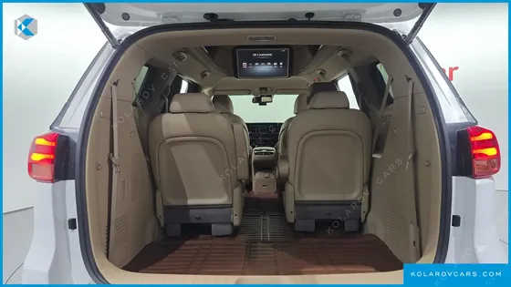 KIA CARNIVAL 9-SEATER HI-LIMOUSINE