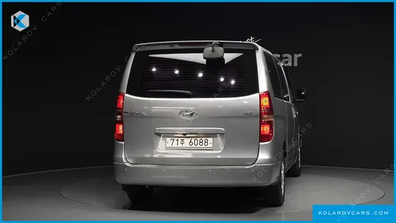 HYUNDAI STAREX 11-SEATER WAGON