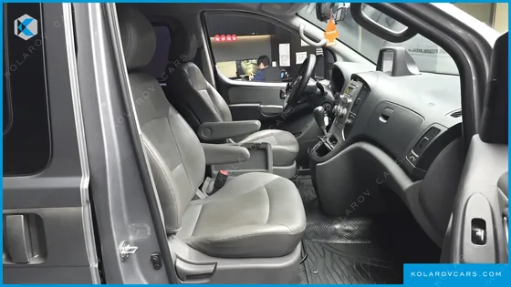 HYUNDAI STAREX 11-SEATER WAGON