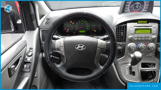 HYUNDAI STAREX 11-SEATER WAGON