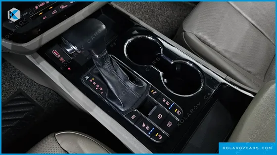 KIA CARNIVAL 9-SEATER NOBLESSE SPECIAL