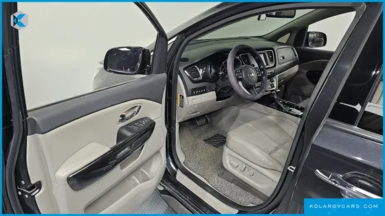 KIA CARNIVAL 9-SEATER NOBLESSE SPECIAL
