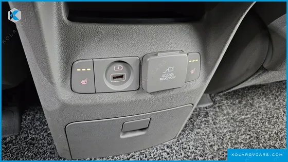 KIA CARNIVAL 9-SEATER NOBLESSE SPECIAL