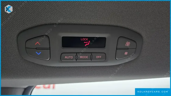 KIA CARNIVAL 9-SEATER NOBLESSE SPECIAL