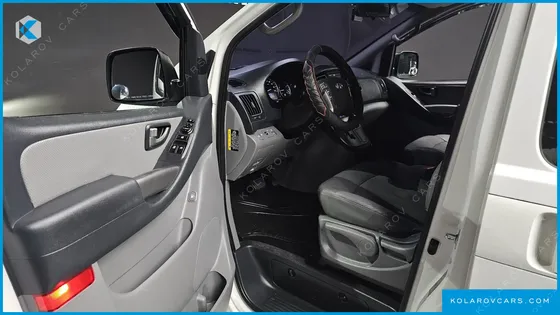 HYUNDAI STAREX 4WD 11-SEATER WAGON
