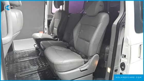 HYUNDAI STAREX 4WD 11-SEATER WAGON