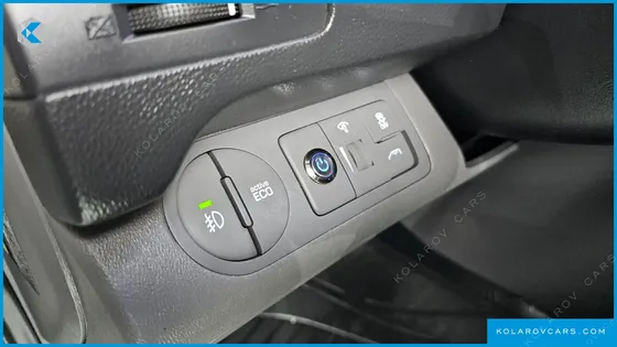 HYUNDAI STAREX 4WD 11-SEATER WAGON