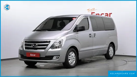 HYUNDAI STAREX 5-SEATER VAN
