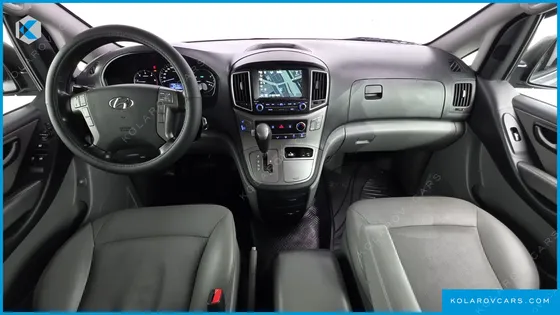 HYUNDAI STAREX 5-SEATER VAN
