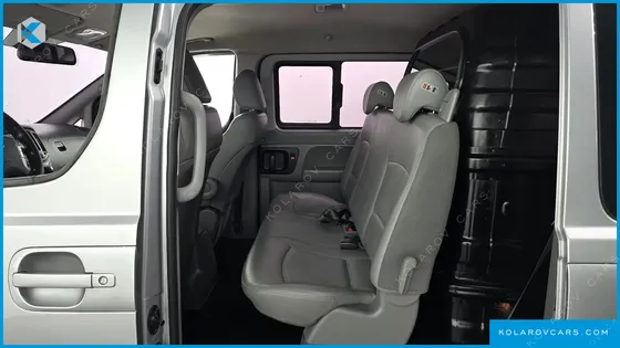 HYUNDAI STAREX 5-SEATER VAN