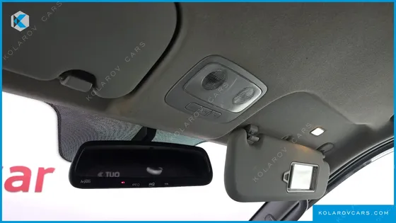 HYUNDAI STAREX 5-SEATER VAN