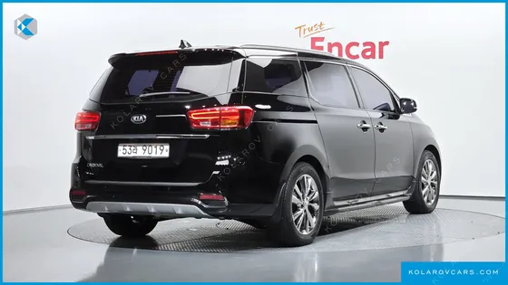 KIA CARNIVAL 9-SEATER PRSTIGE