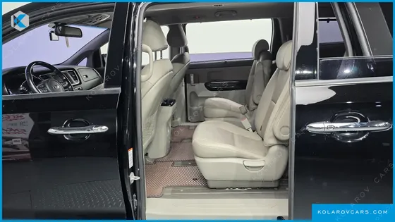 KIA CARNIVAL 9-SEATER PRSTIGE
