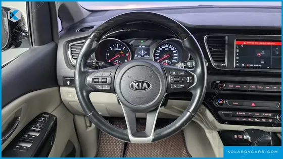 KIA CARNIVAL 9-SEATER PRSTIGE