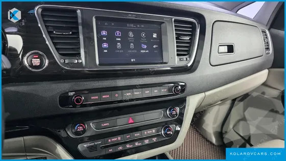 KIA CARNIVAL 9-SEATER PRSTIGE