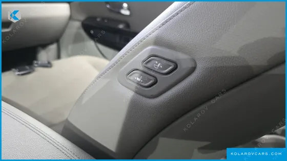 KIA CARNIVAL 9-SEATER PRSTIGE