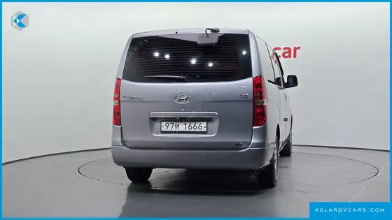 HYUNDAI STAREX 5-SEATER VAN