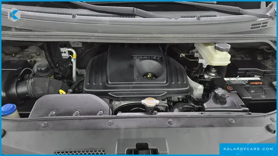 HYUNDAI STAREX 5-SEATER VAN