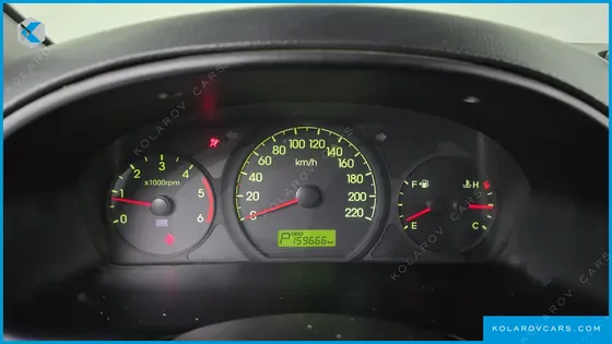 HYUNDAI STAREX 5-SEATER VAN