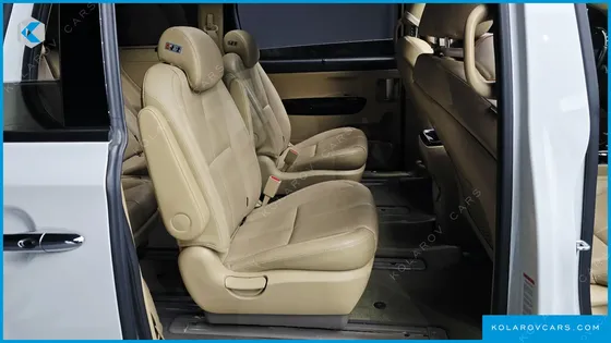 KIA CARNIVAL 9-SEATER NOBLESSE SPECIAL