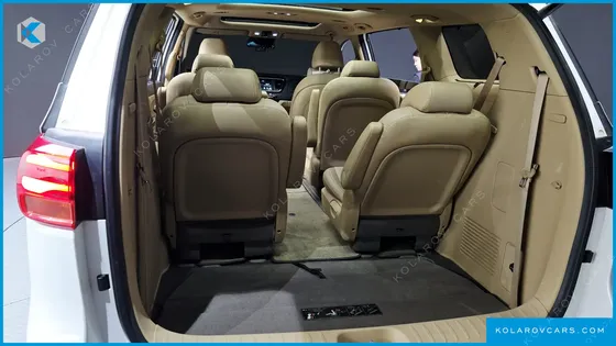 KIA CARNIVAL 9-SEATER NOBLESSE SPECIAL
