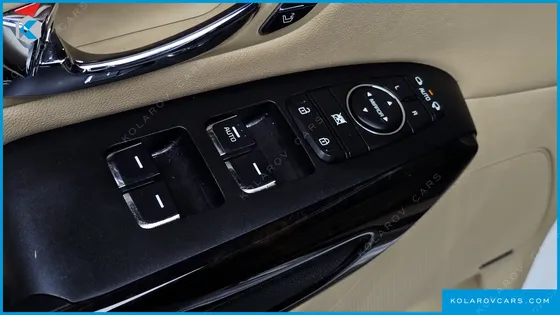 KIA CARNIVAL 9-SEATER NOBLESSE SPECIAL
