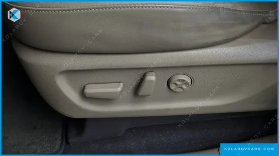 KIA CARNIVAL 9-SEATER NOBLESSE SPECIAL