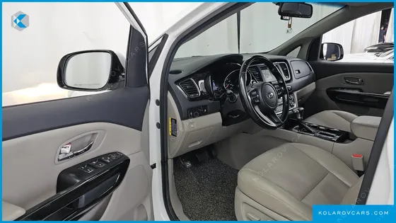 KIA CARNIVAL 11-SEATER PRESTIGE