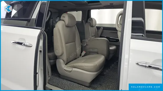 KIA CARNIVAL 11-SEATER PRESTIGE