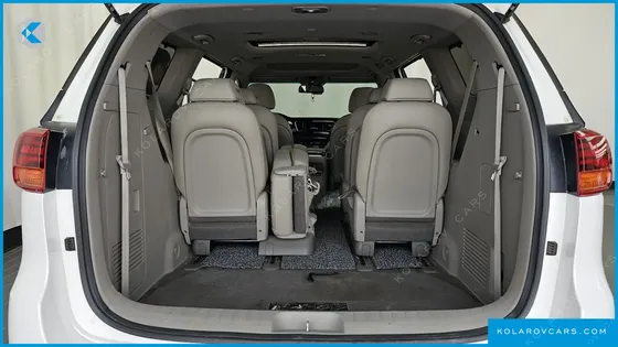 KIA CARNIVAL 11-SEATER PRESTIGE