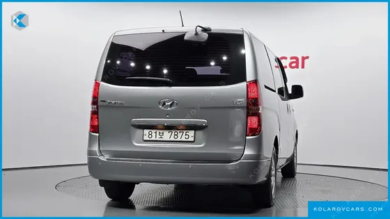 HYUNDAI STAREX 5-SEATER VAN