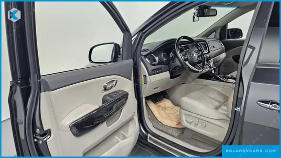 KIA CARNIVAL 9-SEATER NOBLESSE SPECIAL