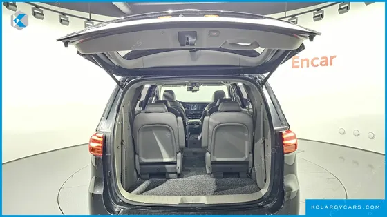 KIA CARNIVAL 9-SEATER NOBLESSE SPECIAL