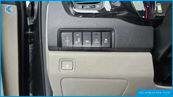 KIA CARNIVAL 9-SEATER NOBLESSE SPECIAL