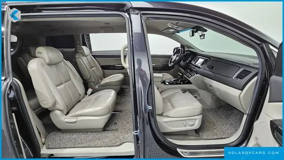 KIA CARNIVAL 9-SEATER NOBLESSE SPECIAL