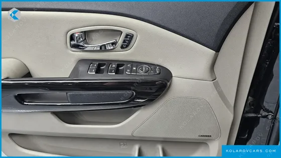 KIA CARNIVAL 9-SEATER NOBLESSE SPECIAL