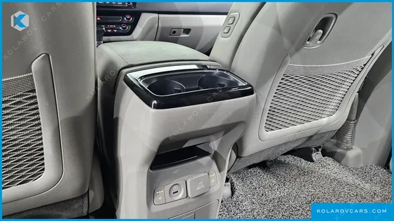 KIA CARNIVAL 9-SEATER NOBLESSE SPECIAL